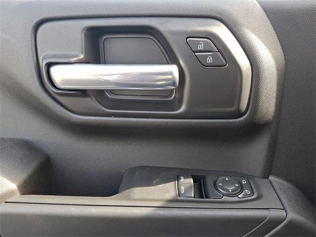 2025 Chevrolet Silverado 1500 Vehicle Photo in BERLIN, MD 21811-1121