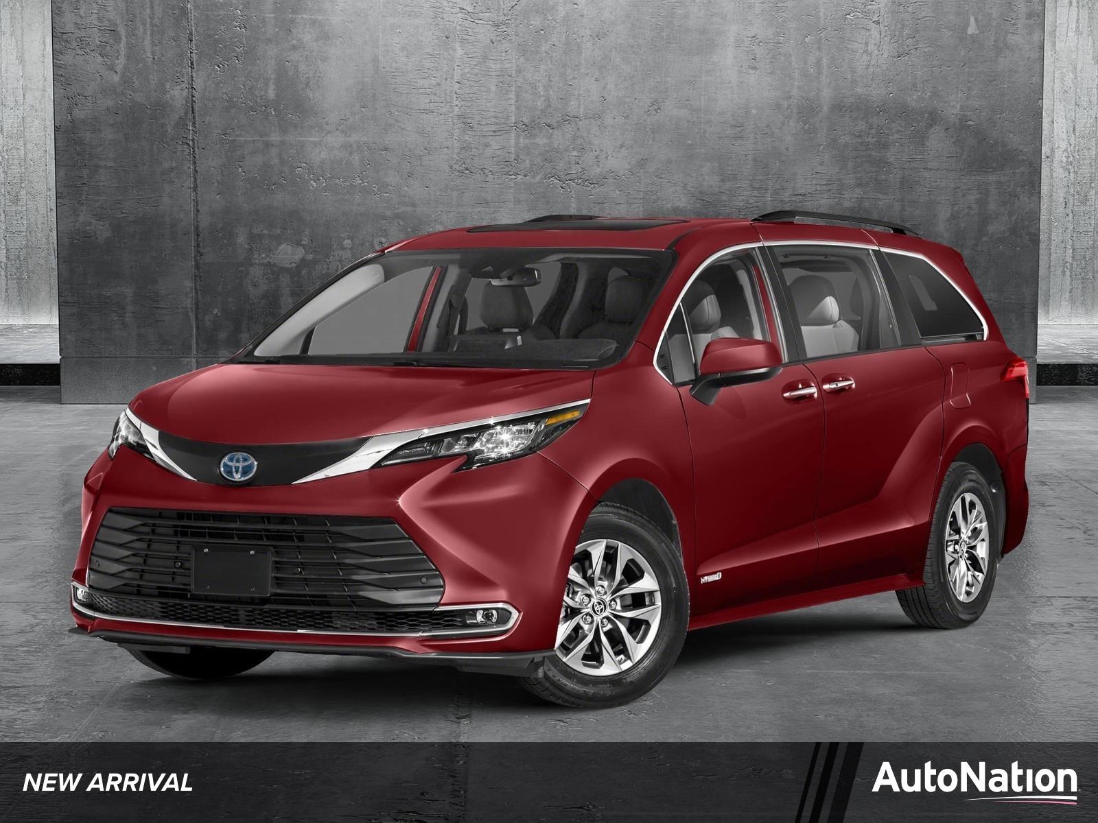 2023 Toyota Sienna Vehicle Photo in Ft. Myers, FL 33907