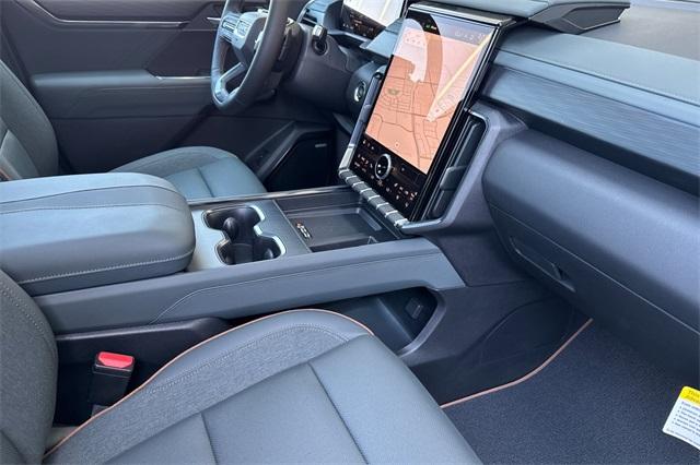 2025 GMC Acadia Vehicle Photo in ELK GROVE, CA 95757-8703