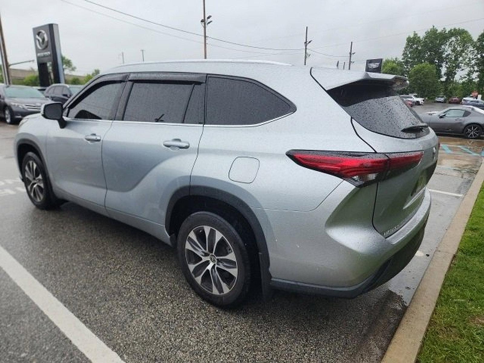 2021 Toyota Highlander Vehicle Photo in Trevose, PA 19053