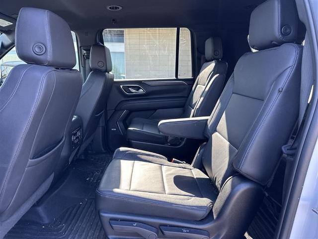 2023 Chevrolet Suburban Vehicle Photo in Grapevine, TX 76051