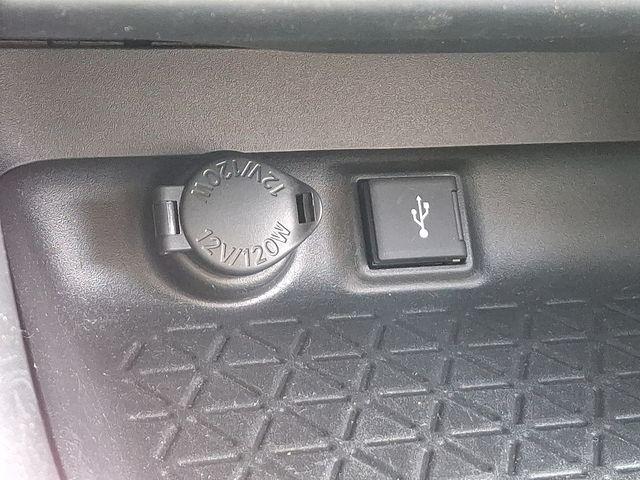 2022 Toyota RAV4 Vehicle Photo in WATERTOWN, CT 06795-3318