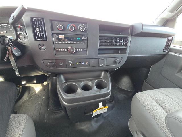 2025 Chevrolet Express Commercial Cutaway Vehicle Photo in INDEPENDENCE, MO 64055-1314
