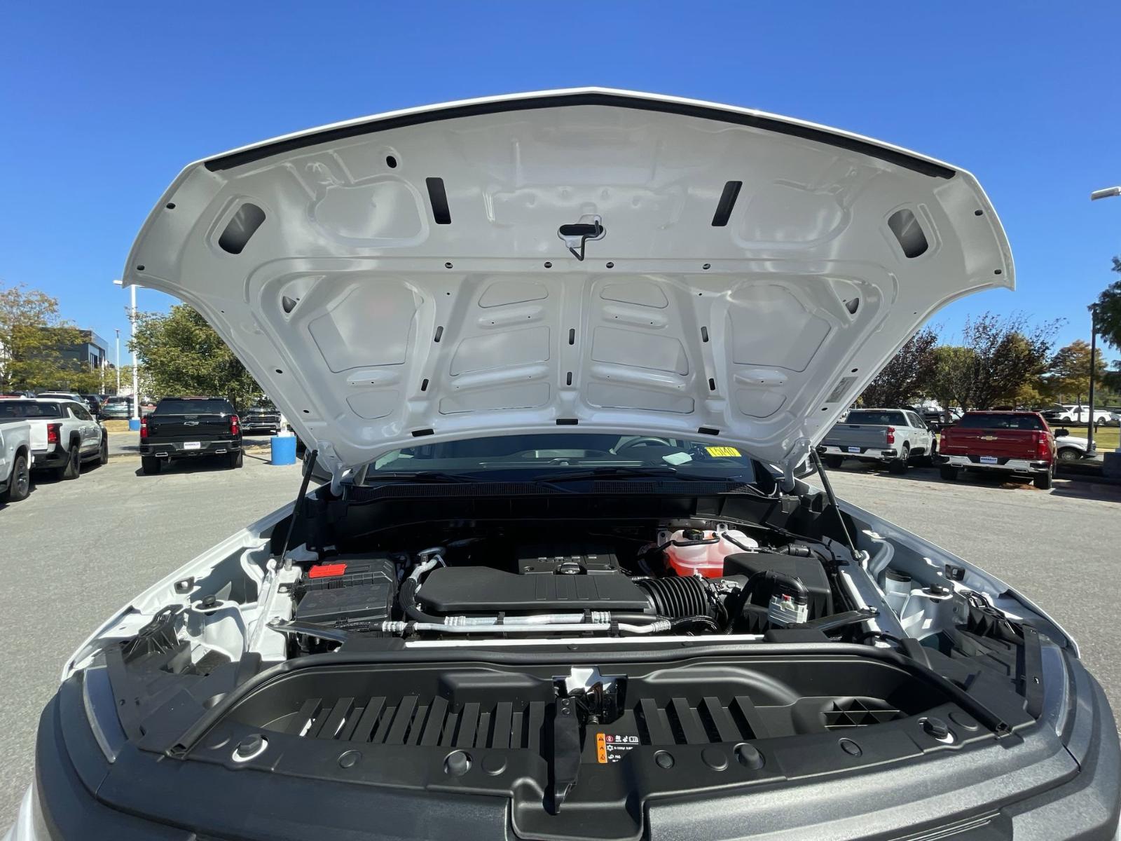 2025 Chevrolet Silverado 1500 Vehicle Photo in BENTONVILLE, AR 72712-4322