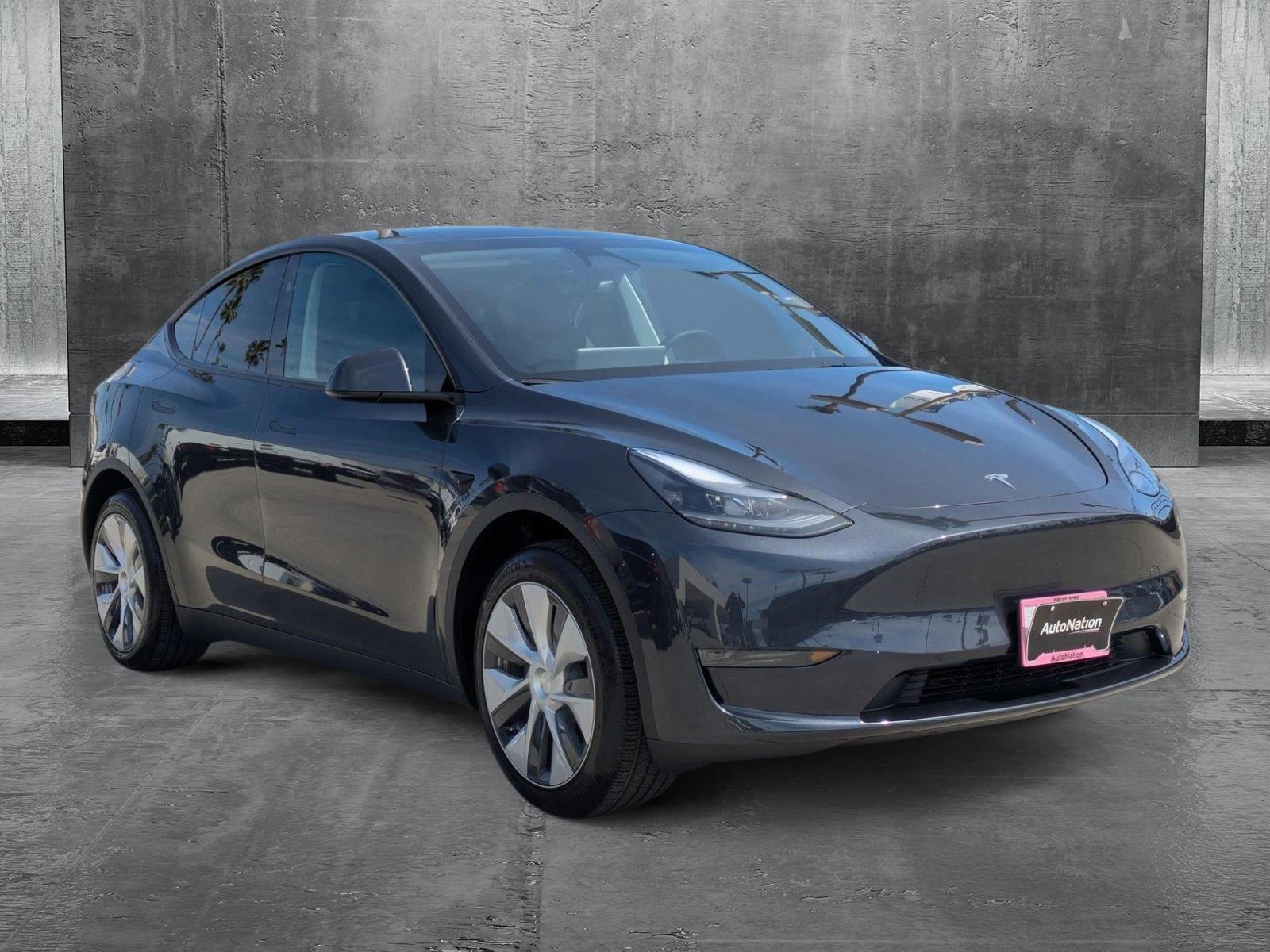 2024 Tesla Model Y Vehicle Photo in Tustin, CA 92782