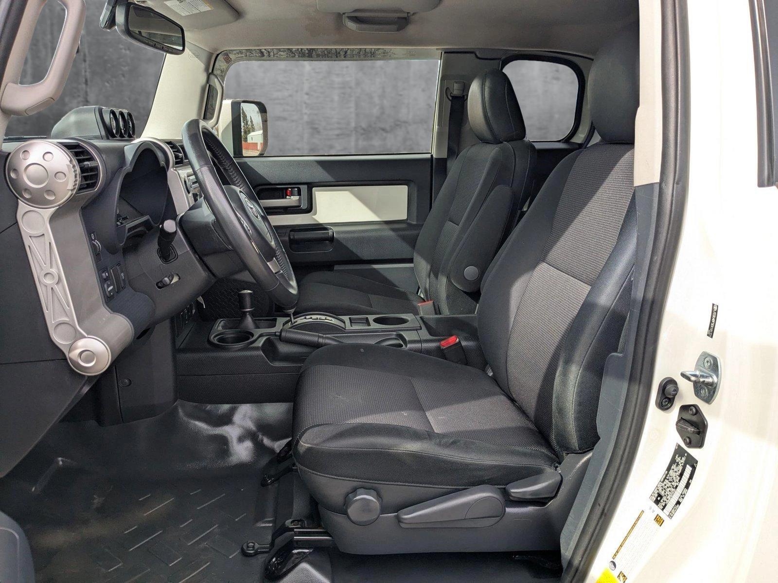 2014 Toyota FJ Cruiser Vehicle Photo in Spokane Valley, WA 99212
