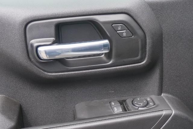 2025 Chevrolet Silverado 1500 Vehicle Photo in VENTURA, CA 93003-8585