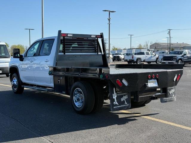 2023 Chevrolet Silverado 3500 HD CC Vehicle Photo in COLUMBIA, MO 65203-3903