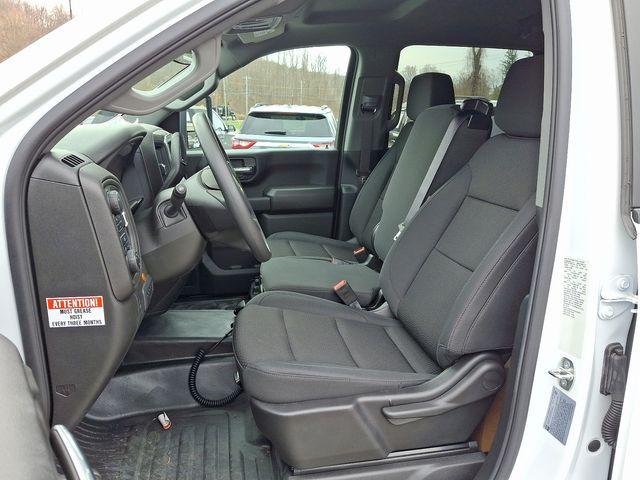 2024 Chevrolet Silverado 3500 HD Chassis Cab Vehicle Photo in PAWLING, NY 12564-3219