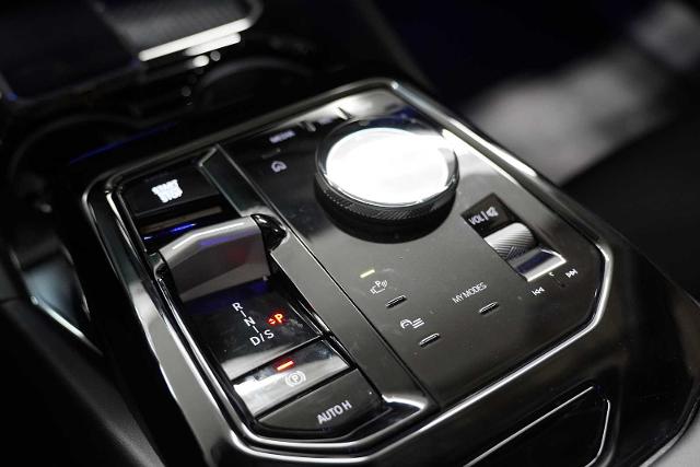 2024 BMW 530i Vehicle Photo in GRAPEVINE, TX 76051