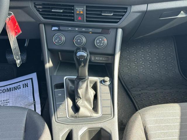 2023 Volkswagen Jetta Vehicle Photo in COLUMBIA, MO 65203-3903