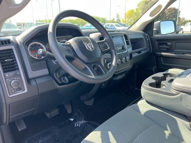 2019 Ram 1500 Classic Vehicle Photo in GREEN BAY, WI 54304-5303
