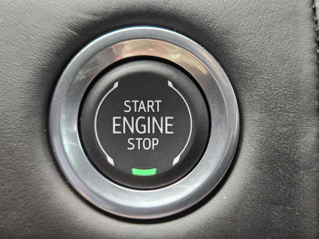 2024 GMC Yukon Vehicle Photo in DENTON, TX 76210-9321