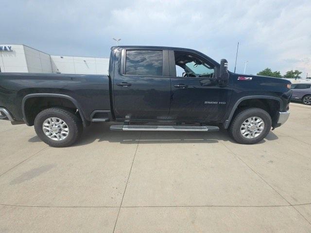 2024 Chevrolet Silverado 2500 HD Vehicle Photo in ENGLEWOOD, CO 80113-6708