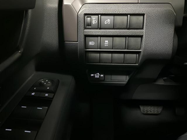 2025 Toyota Tacoma 4WD Vehicle Photo in Oshkosh, WI 54904