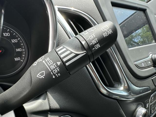 2022 Chevrolet Equinox Vehicle Photo in Roslyn, NY 11576