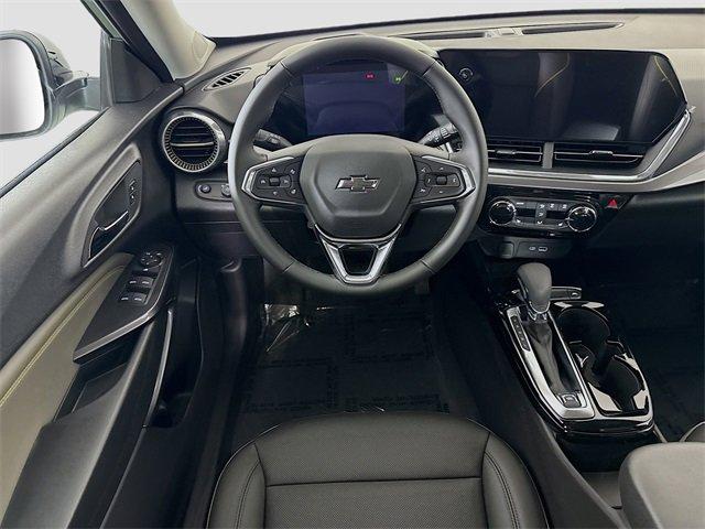 2025 Chevrolet Trax Vehicle Photo in PUYALLUP, WA 98371-4149