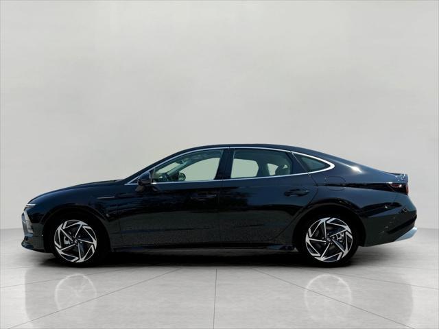2025 Hyundai SONATA Vehicle Photo in Green Bay, WI 54304