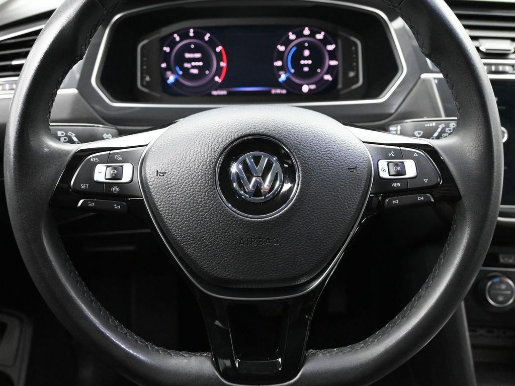 2020 Volkswagen Tiguan Vehicle Photo in Marion, IA 52302
