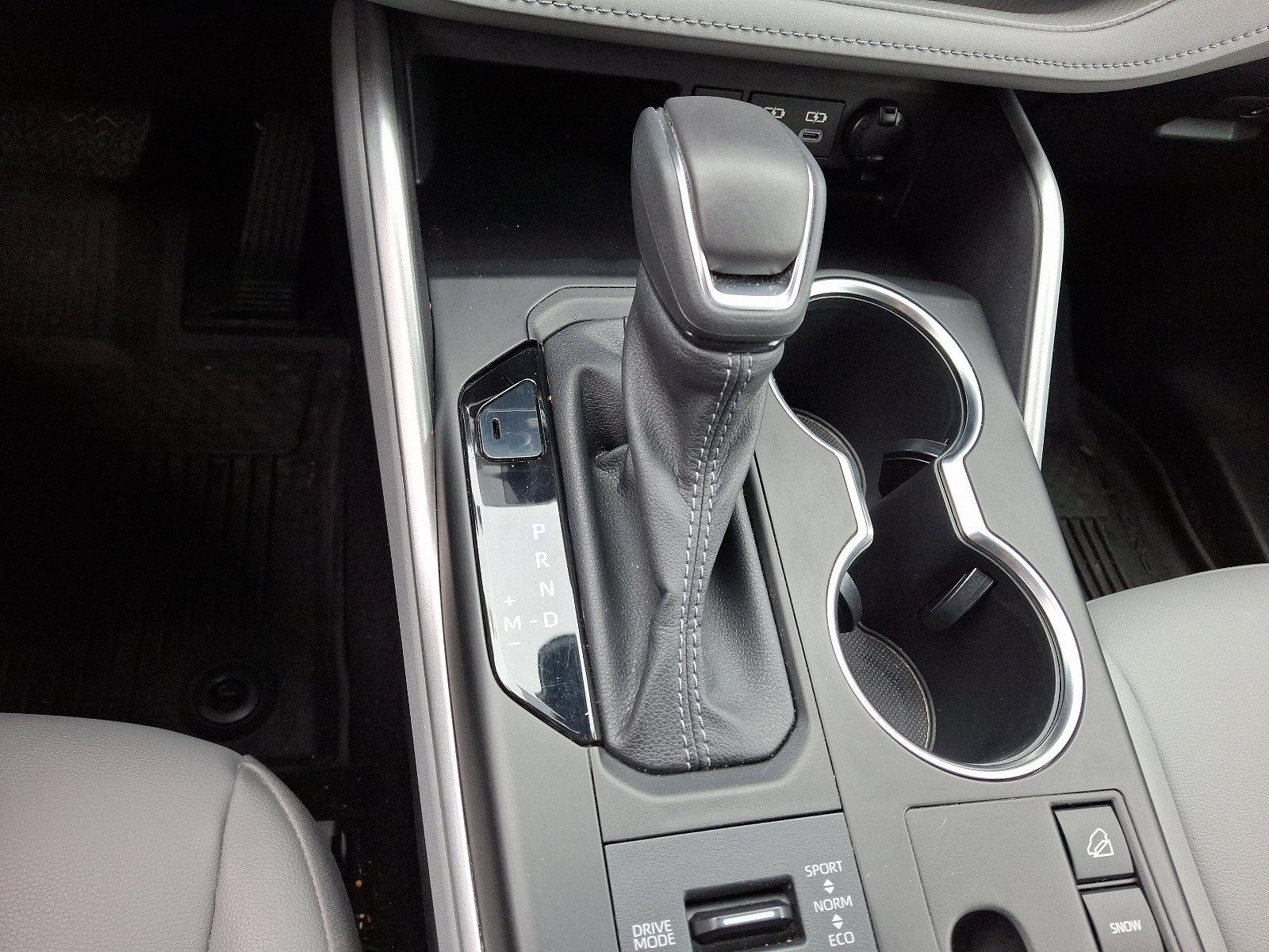 2023 Toyota Highlander Vehicle Photo in BETHLEHEM, PA 18017-9401