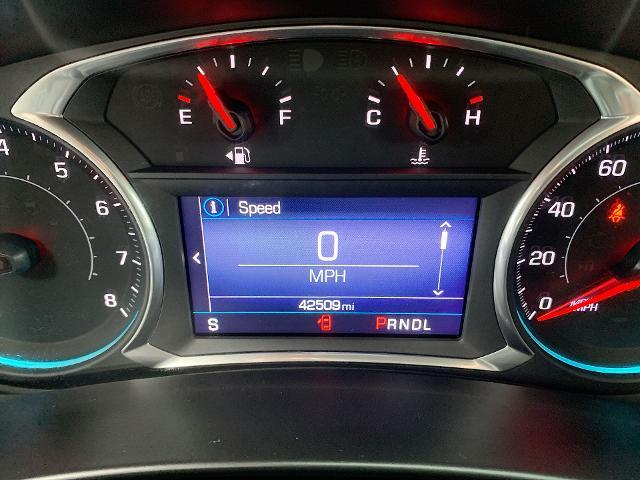 2022 Chevrolet Equinox Vehicle Photo in MOON TOWNSHIP, PA 15108-2571