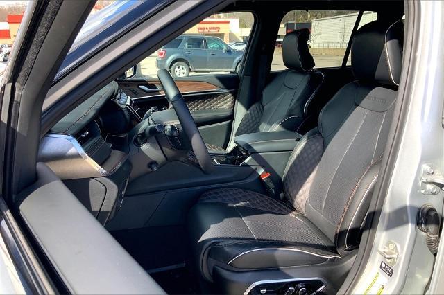 2023 Jeep Grand Cherokee 4xe Vehicle Photo in Kansas City, MO 64114