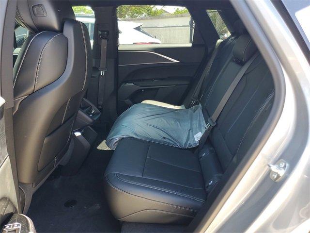2025 Cadillac LYRIQ Vehicle Photo in SUNRISE, FL 33323-3202
