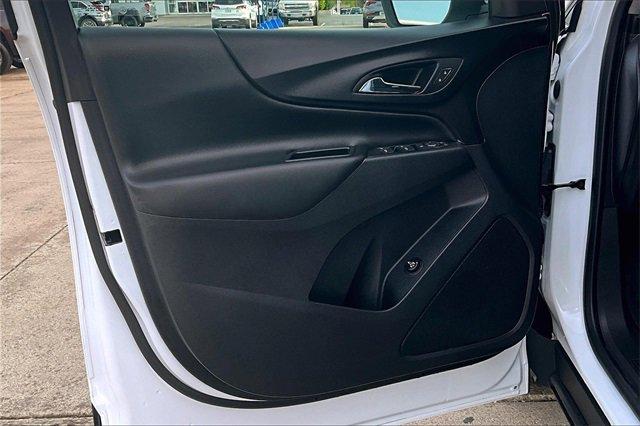 2022 Chevrolet Equinox Vehicle Photo in TOPEKA, KS 66609-0000