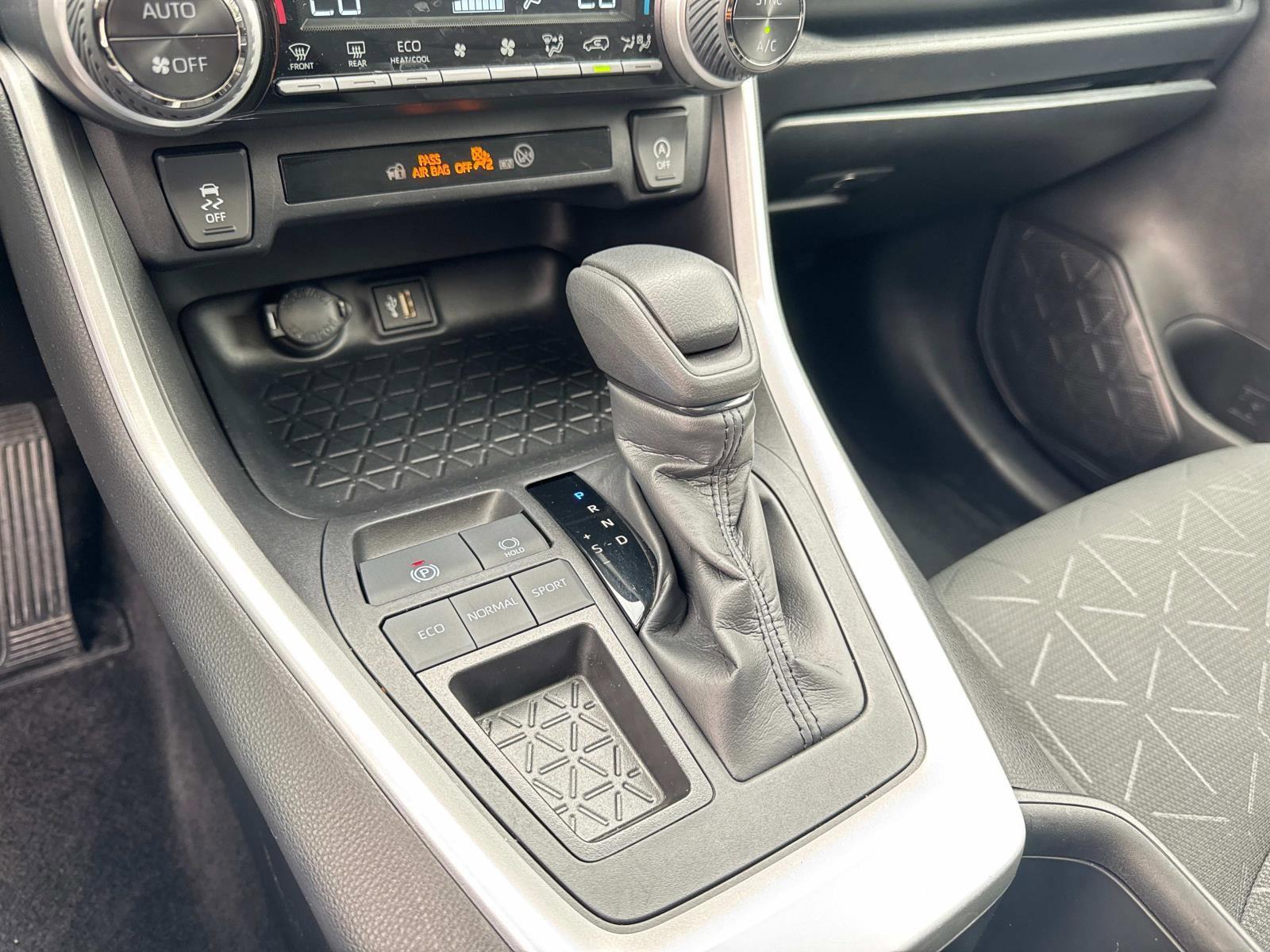 2024 Toyota RAV4 Vehicle Photo in LOS ANGELES, CA 90007-3794