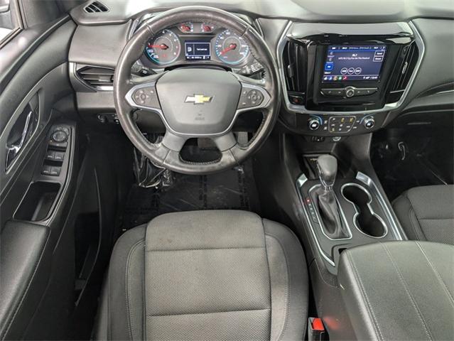 2022 Chevrolet Traverse Vehicle Photo in ENGLEWOOD, CO 80113-6708