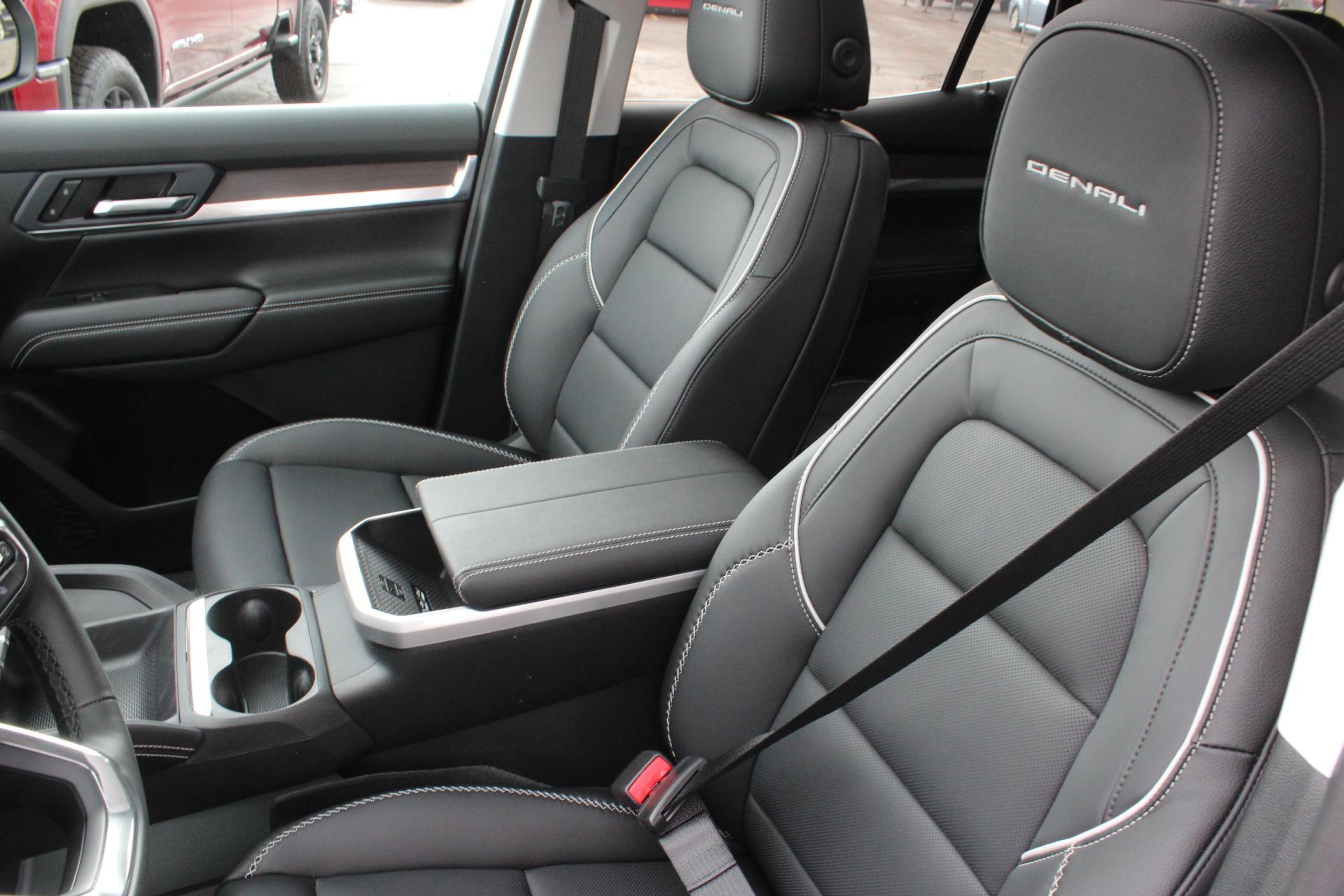 2026 GMC Terrain Vehicle Photo in AURORA, CO 80012-4011