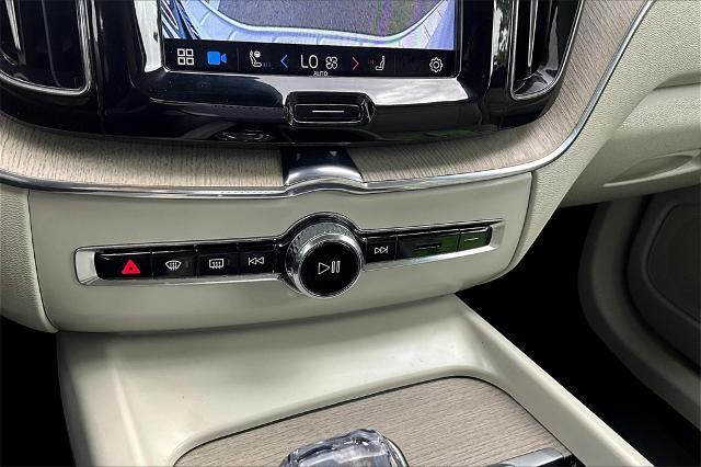 2022 Volvo XC60 Vehicle Photo in Houston, TX 77007