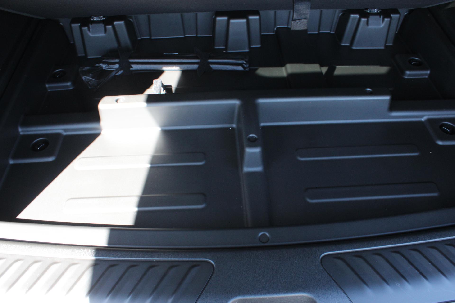 2025 GMC Yukon XL Vehicle Photo in AURORA, CO 80012-4011