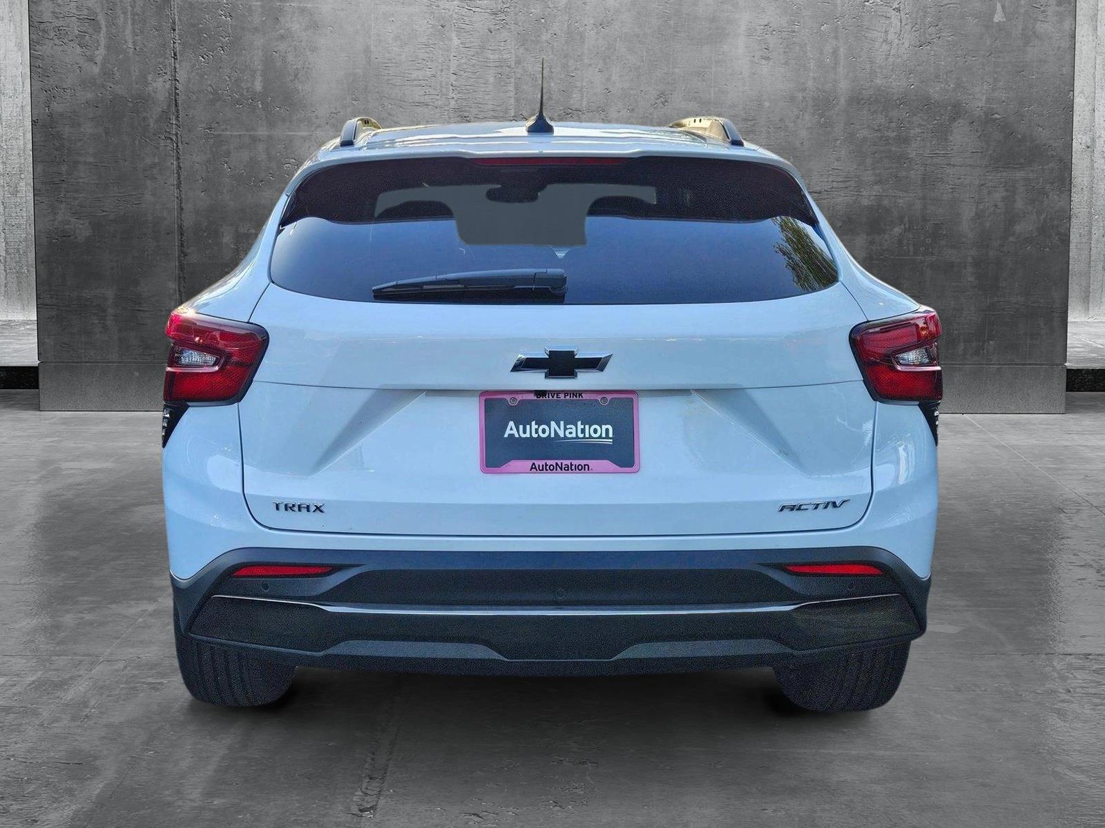 2025 Chevrolet Trax Vehicle Photo in GREENACRES, FL 33463-3207