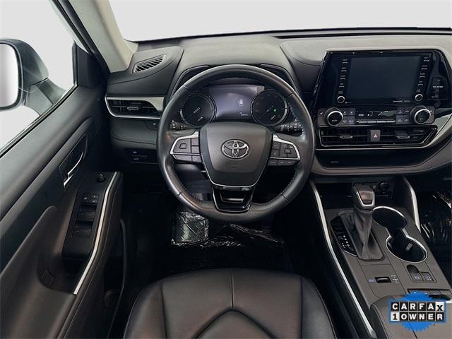 2020 Toyota Highlander Vehicle Photo in Puyallup, WA 98371