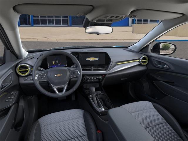 2025 Chevrolet Trax Vehicle Photo in ENGLEWOOD, CO 80113-6708
