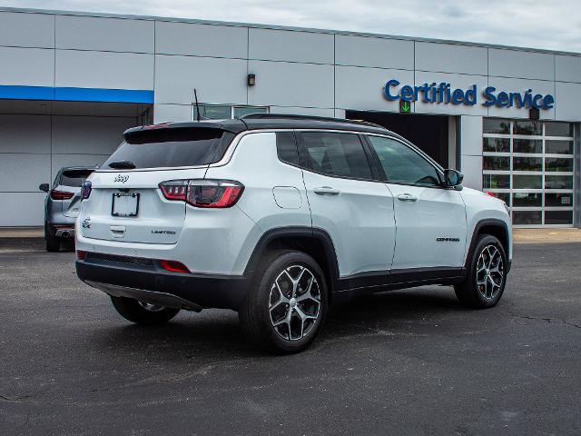 2024 Jeep Compass Vehicle Photo in MADISON, IN 47250-1611