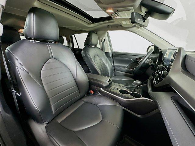 2022 Toyota Highlander Vehicle Photo in Flemington, NJ 08822
