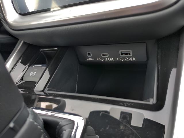 2025 Subaru Outback Vehicle Photo in Green Bay, WI 54304