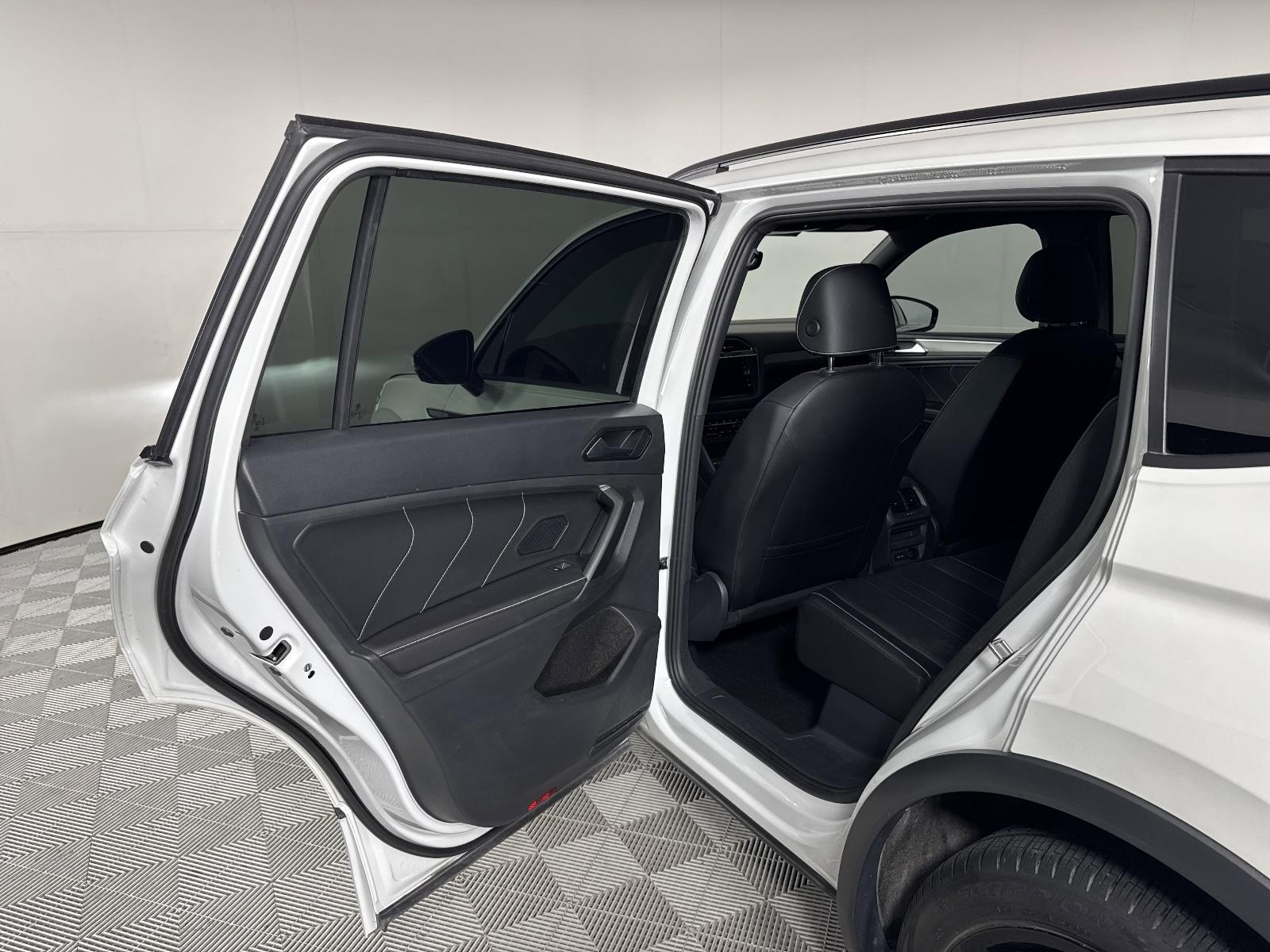 2023 Volkswagen Tiguan Vehicle Photo in Georgetown, TX 78626