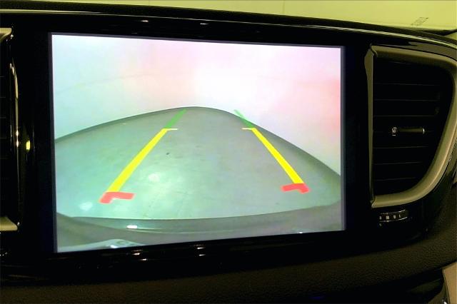 2022 Chrysler Pacifica Vehicle Photo in Lees Summit, MO 64086