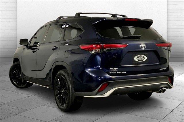 2023 Toyota Highlander Vehicle Photo in KANSAS CITY, MO 64114-4545