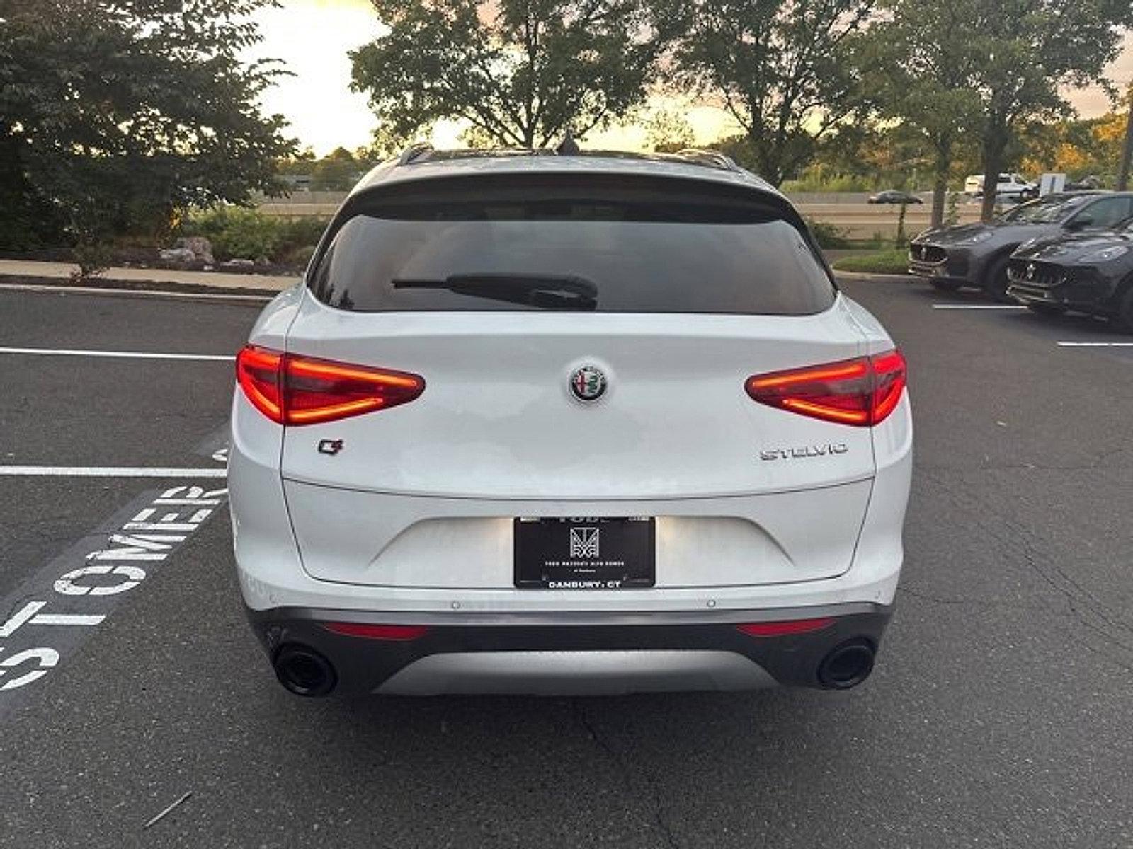 2022 Alfa Romeo Stelvio Vehicle Photo in Willow Grove, PA 19090