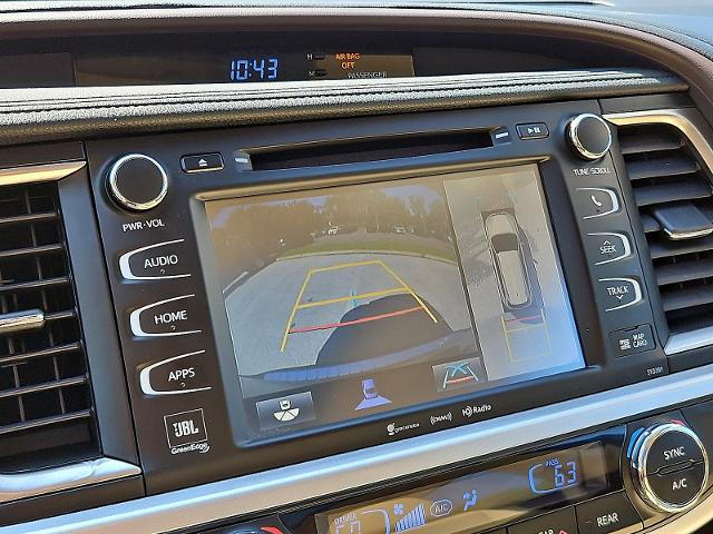 2019 Toyota Highlander Vehicle Photo in TREVOSE, PA 19053-4984