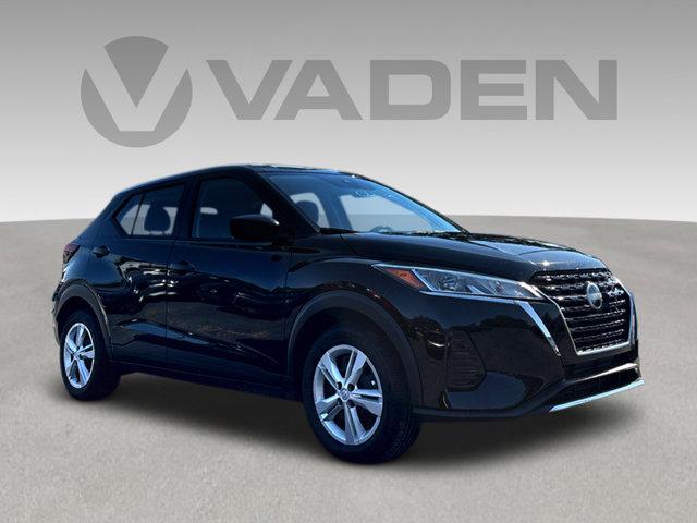 2025 Nissan Kicks Play Vehicle Photo in Savannah, GA 31419