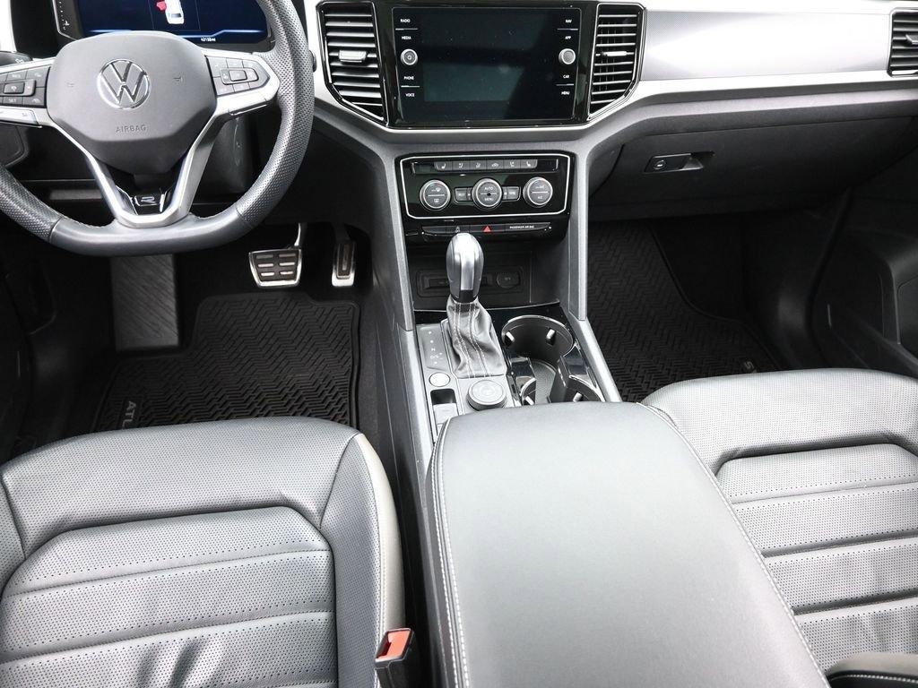 2023 Volkswagen Atlas Vehicle Photo in Marion, IA 52302