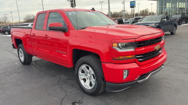 Used 2018 Chevrolet Silverado 1500 LT with VIN 1GCVKREH4JZ177764 for sale in Center Line, MI