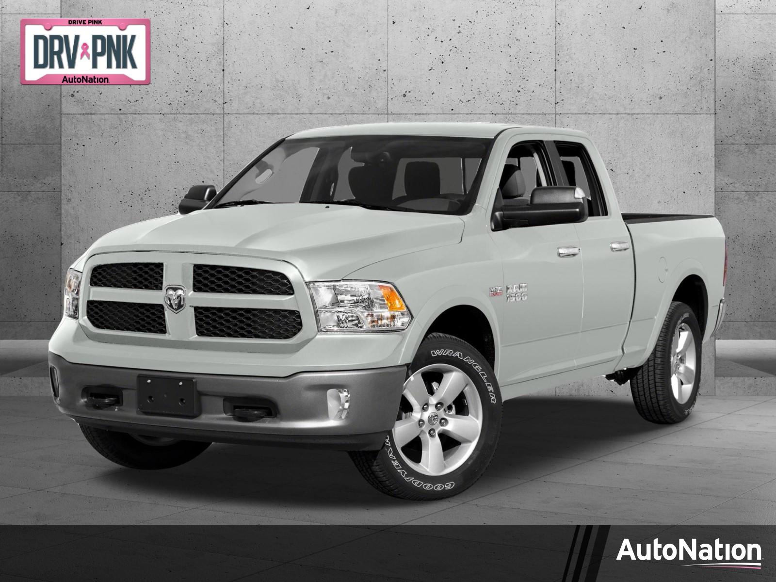 2015 Ram RAMT15 Vehicle Photo in VALENCIA, CA 91355-1705