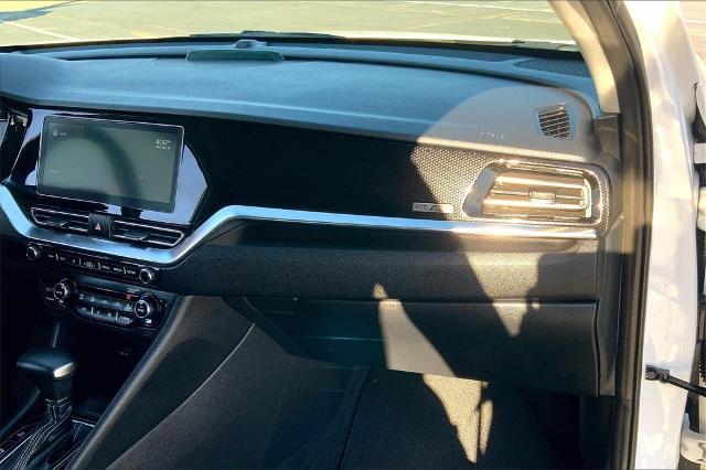 2022 Kia Niro Plug-In Hybrid Vehicle Photo in Lees Summit, MO 64086