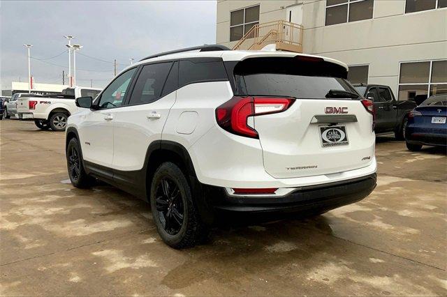 2022 GMC Terrain Vehicle Photo in TOPEKA, KS 66609-0000